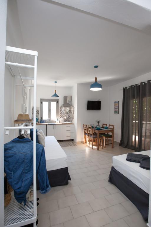 Kohili Apartments Pefkochori Eksteriør billede